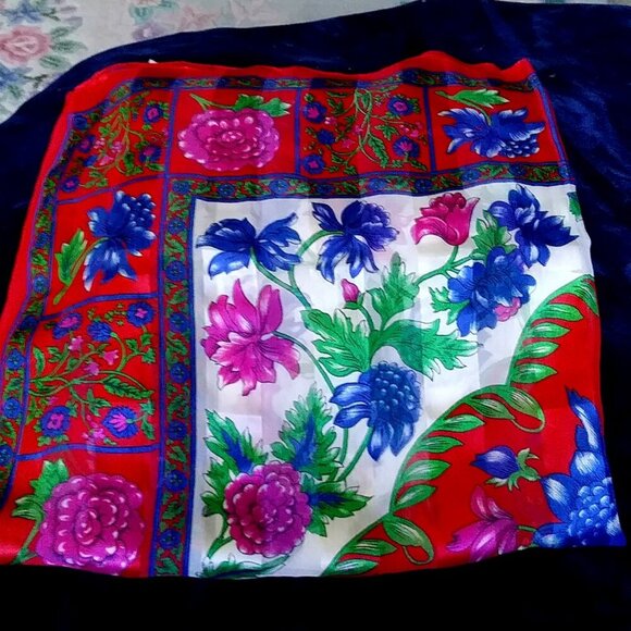 Beautiful Vintage Floral Red, Purple, Blue and Green Scarf - Picture 2 of 12